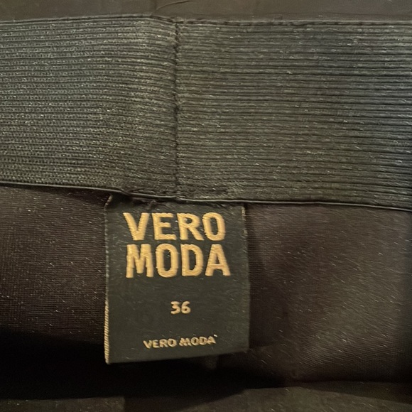 Vero Moda Manon HW skirt - Picture 3 of 3